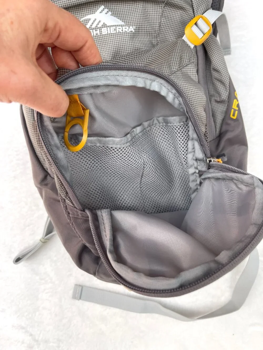 NWT High Sierra 2L Hydration Cycling Hiking Backpack